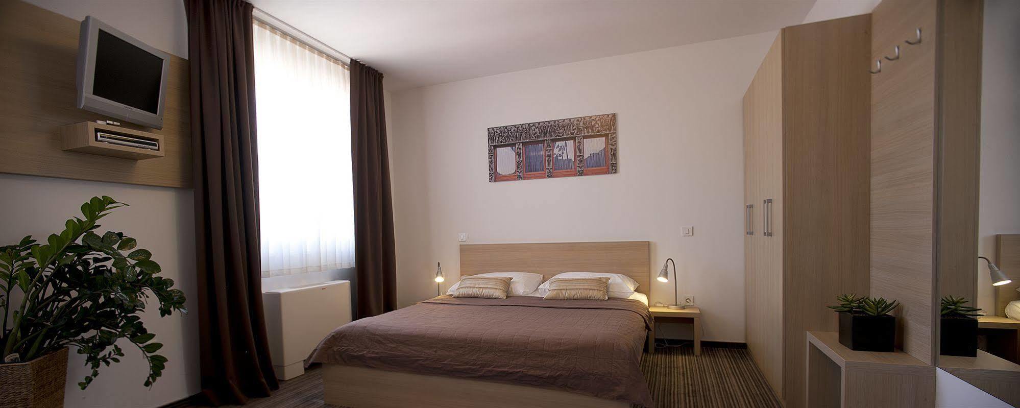Ahotel Hotel